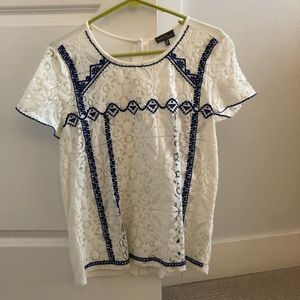 Cap sleeve blue and white lace front tee shirt